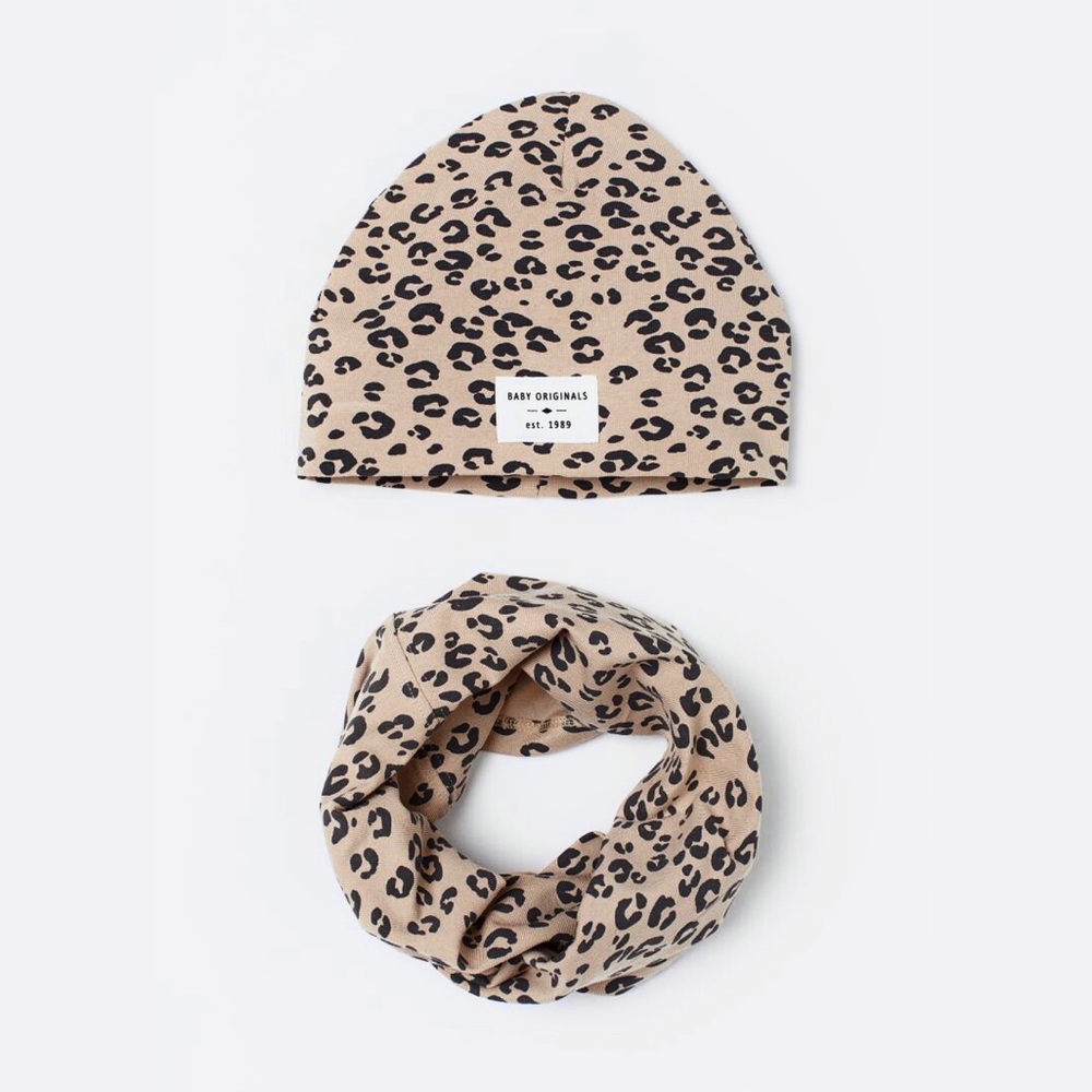 H&M toddler hat and scarf set